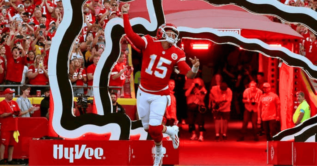 Patrick Mahomes Returns With TD on Chiefs’ First Drive