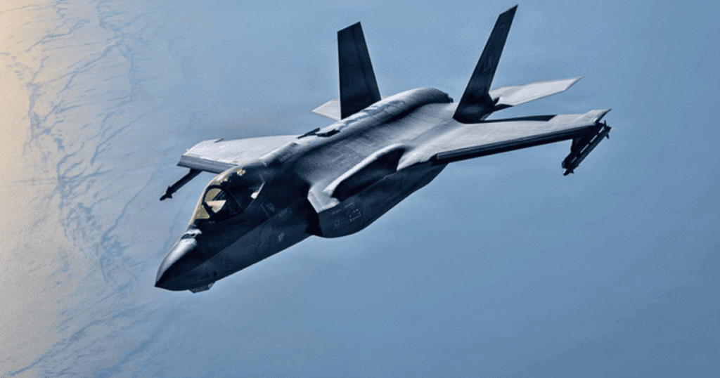 US Forces Board Ships in Strait of Hormuz