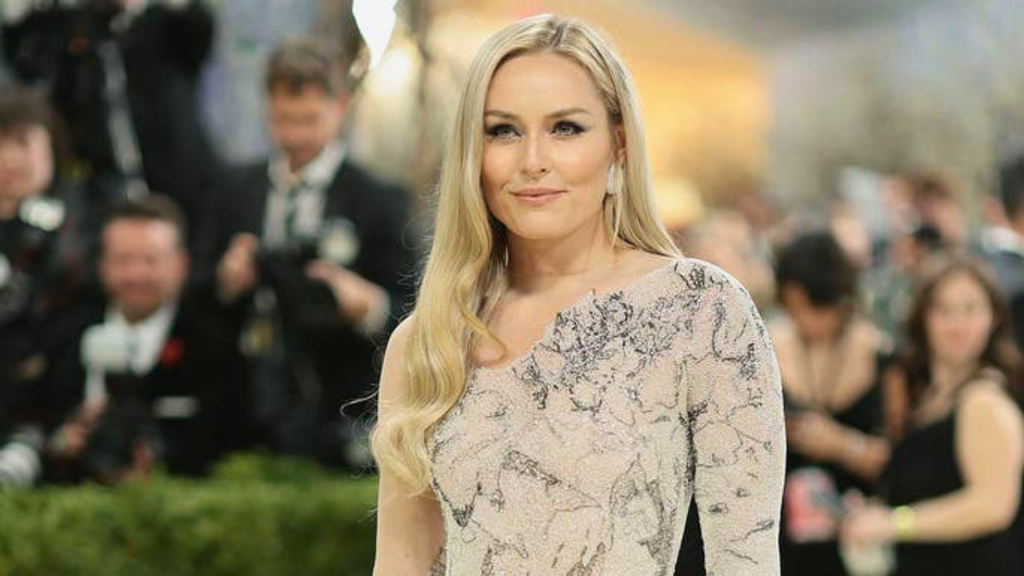 Lindsey Vonn’s Stunning Beach Photos Reveal Fitness Power