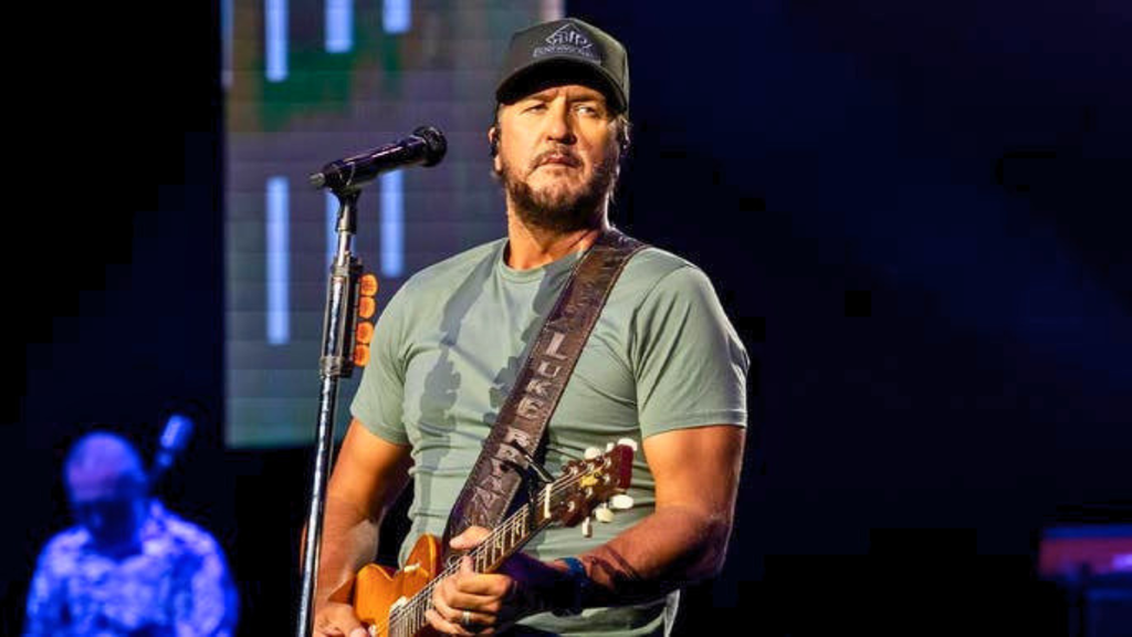 Scary Blow: Luke Bryan’s Son Suffers Painful Injury